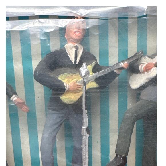 Vintage Swingers Music Set Beatles Style Band Figures Hong Kong w/ Box 1960s - Picture 7 of 16